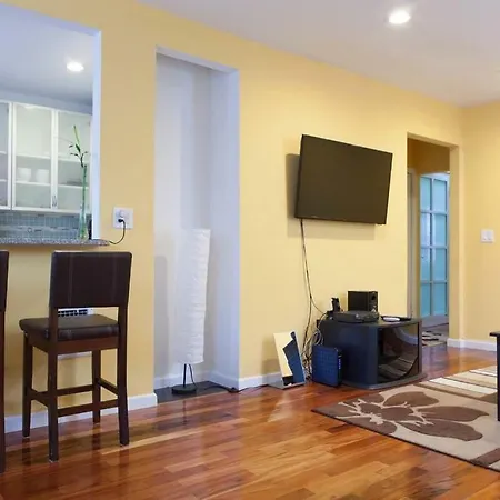 Homestay Maspeth House *