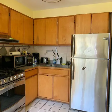 Guest house Sweet Quite Private In Gravesend.brooklyn.r#2 *