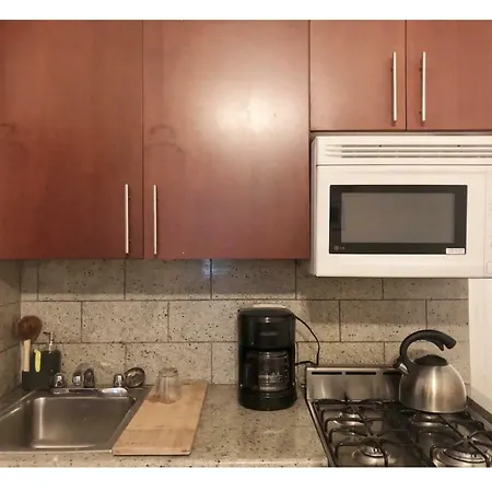 Apartment Charm Apt In Lower East Side, Walking Everywhere New York
