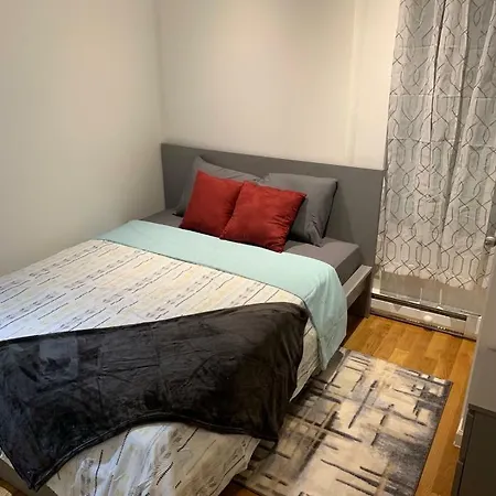 Apartment Cozy 3 Bedroom Walking Distance To Central Park *