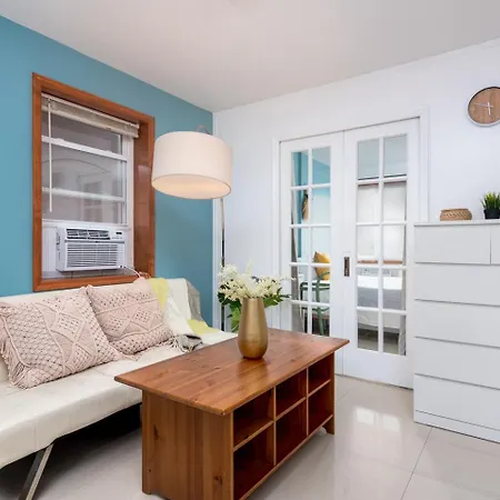 Sleep 10! True 4 Bedroom - 30 Mins To Midtown Manhattan Apartment *