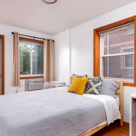 Apartment Sleep 10! True 4 Bedroom - 30 Mins To Midtown Manhattan