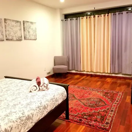 Spectacular 3 Bedroom Minutes From Central Park! Apartment New York