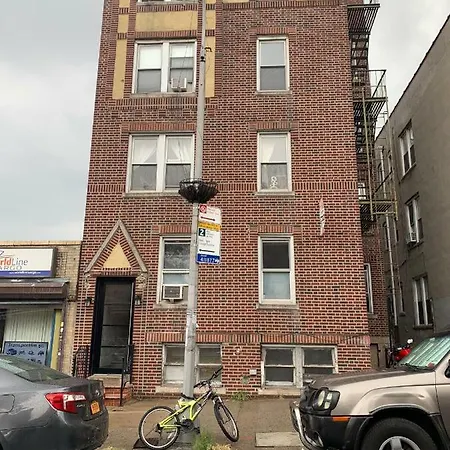 Private In Sunnyside ,21 Minutes To Times Square *