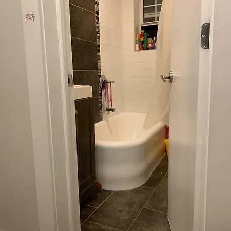 Private In Sunnyside ,21 Minutes To Times Square * New York