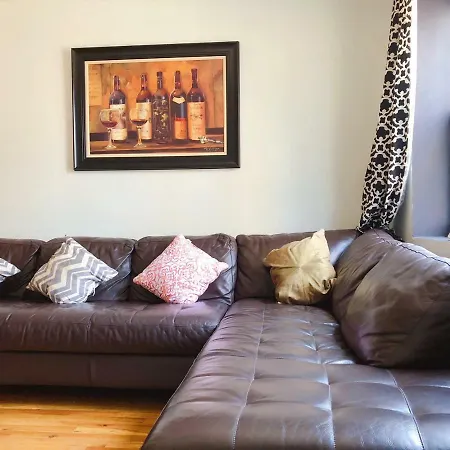 Apartment In Nyc Near All Transportation