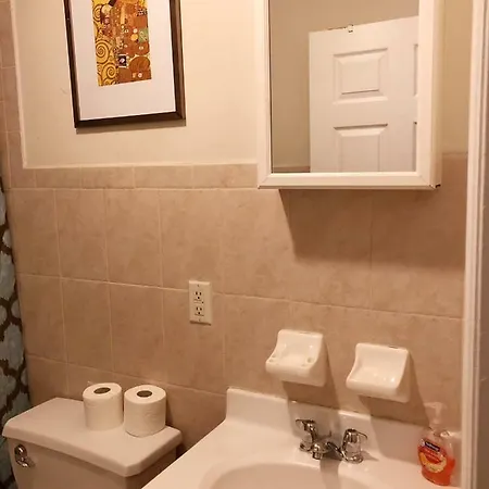 Apartment In Nyc Near All Transportation *