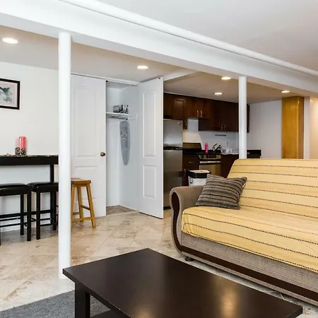 Covo Basement Studio Apt *