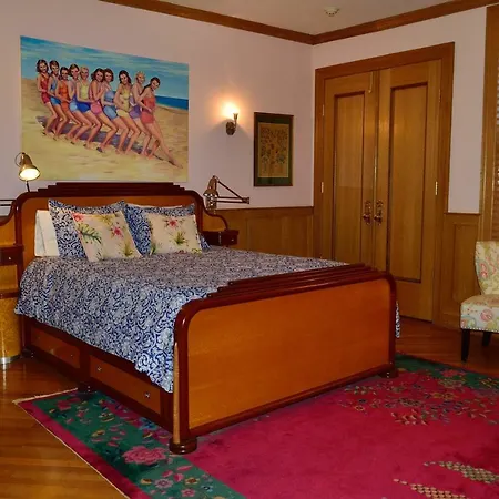 Harlem Jazz Getaway Mansion. New York
