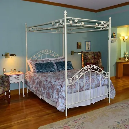 Harlem Jazz Getaway Mansion. * New York