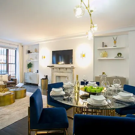 Fifth Avenue Ultra Luxurious Large 3 Bedroom - Domenico Vacca Building - Gym /doorman/elevator Apartment New York