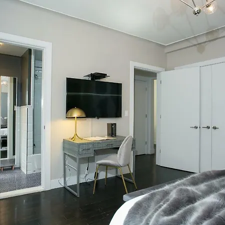 Fifth Avenue Ultra Luxurious Large 3 Bedroom - Domenico Vacca Building - Gym /doorman/elevator * New York