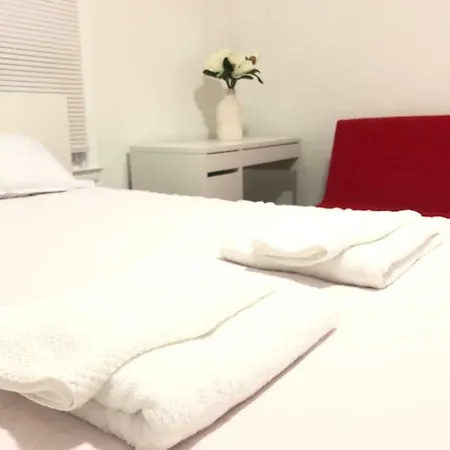 A Clean, Comfortable Private New York