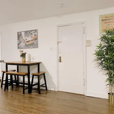 Superb Green Apt In Center Of Nyc New York