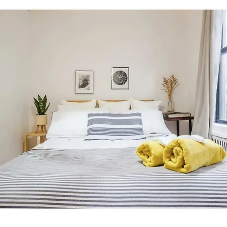 Apartment Charm Apt In Lower East Side, Walking Everywhere