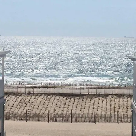 Beautiful Oceanfront 2bd Apartment, Beathtaking Views, Ferry To Nyc New York