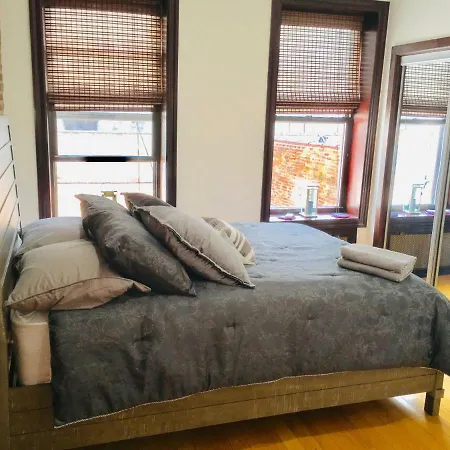 Stylish Renovated Loft Apartment! Apartment