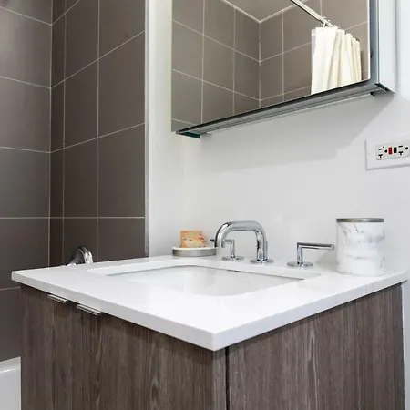 Times Square Private Apartment *