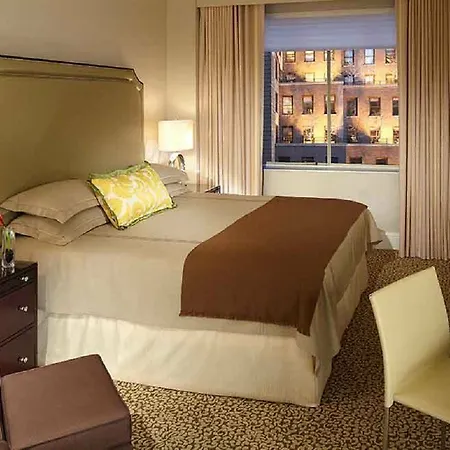 Omni Berkshire Place Hotel 4*