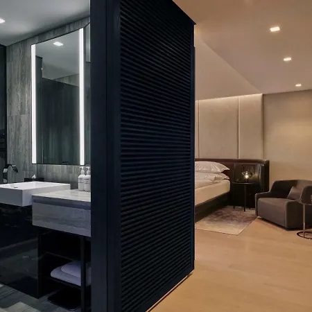 Hotel Equinox New York