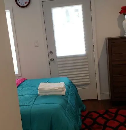 Hotel Away *