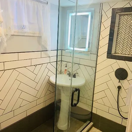 Apartment Boutique Garden 5 Min Jfk Airport ;25min Nyc