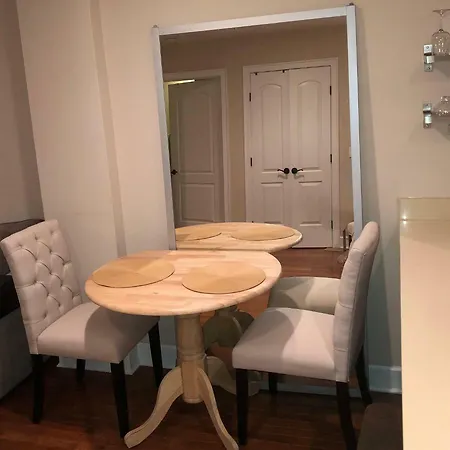 Stunning 1 Bedroom In Dumbo, Brooklyn *