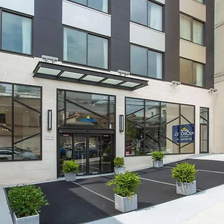 Hotel Microtel By Wyndham Long Island