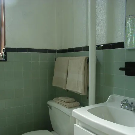 Lincoln Center Apartment *