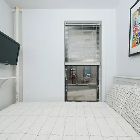 Apartment East 94th #232466 Apts New York