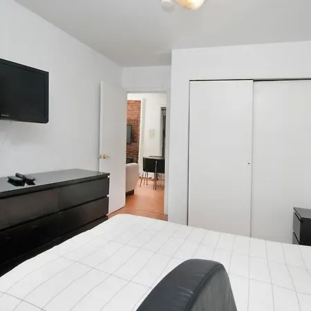 East 94th #232466 Apts * New York