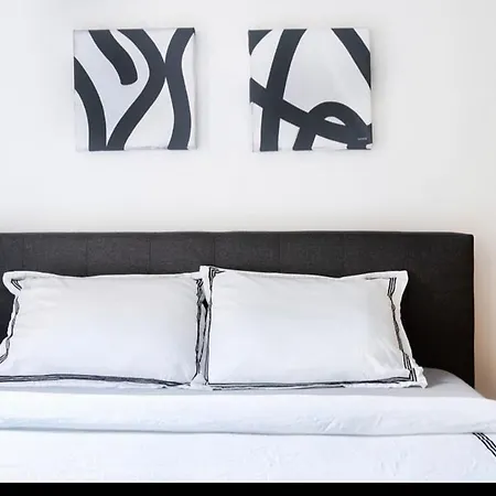 Luxury Jr Ues * New York