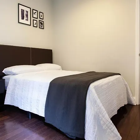 Private Bedroom In City Hostel