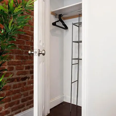 Private Bedroom In City *