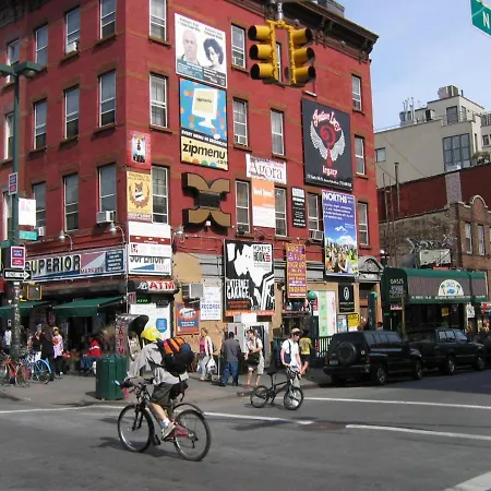 Stylish, Comfortable 3 Bdr In Trendy Williamsburg Apartment New York