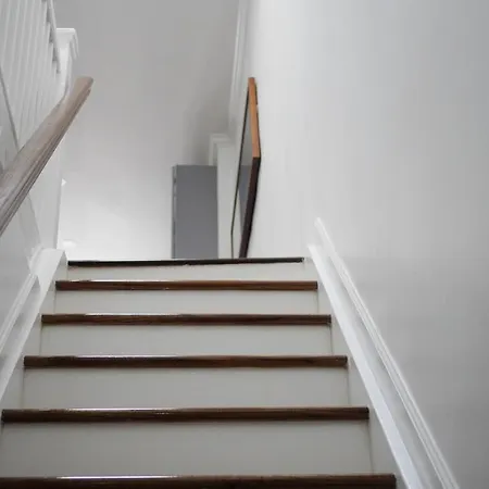 Apartment Brand New Upscale Modern New York