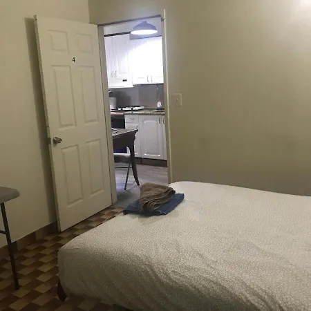 Hudson Yard Hostel *