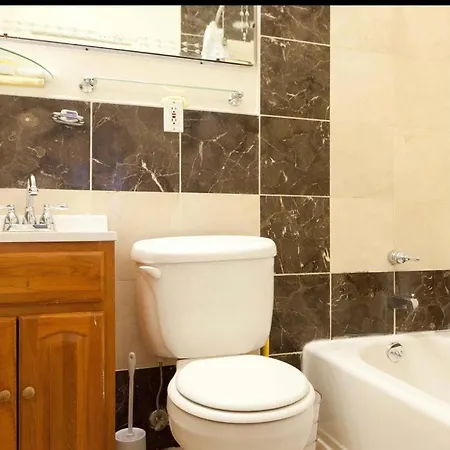 Small Studio In Private Townhouse *