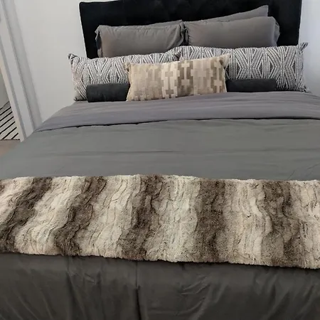New! Modern Midtown Sanctury