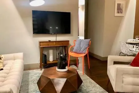 In A Stylish Apt In Brooklyn * New York