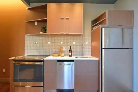In A Stylish Apt In Brooklyn * New York