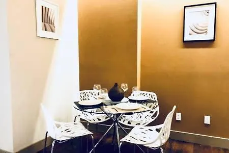 In A Stylish Apt In Brooklyn Apartment New York