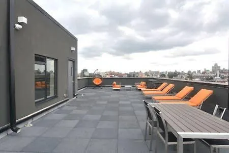 In A Stylish Apt In Brooklyn Apartment New York