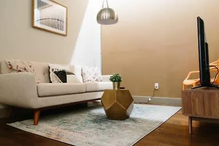 Apartment In A Stylish Apt In Brooklyn New York