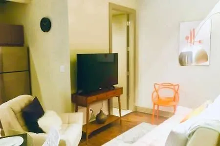Apartment In A Stylish Apt In Brooklyn *
