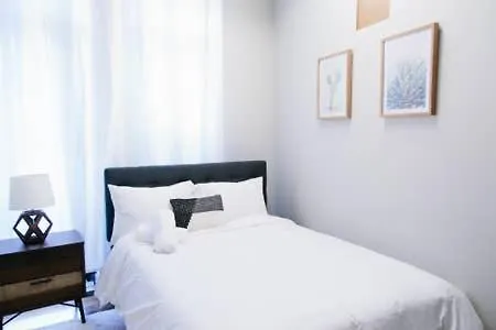In A Stylish Apt In Brooklyn New York
