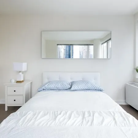 Amazing 2 Bedrooms River Views Close To Central Park Apartment