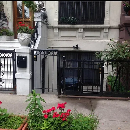 Small Studio In Private Townhouse * New York