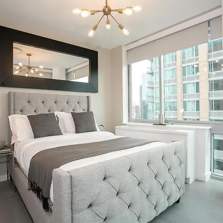 Spectacular - Amazing Views - 3 Bed 2 Bath Apartment *
