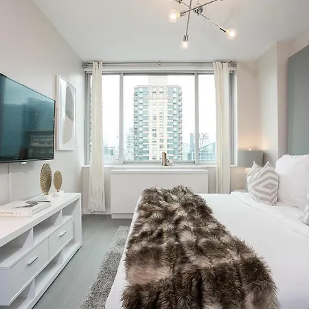Spectacular - Amazing Views - 3 Bed 2 Bath New York